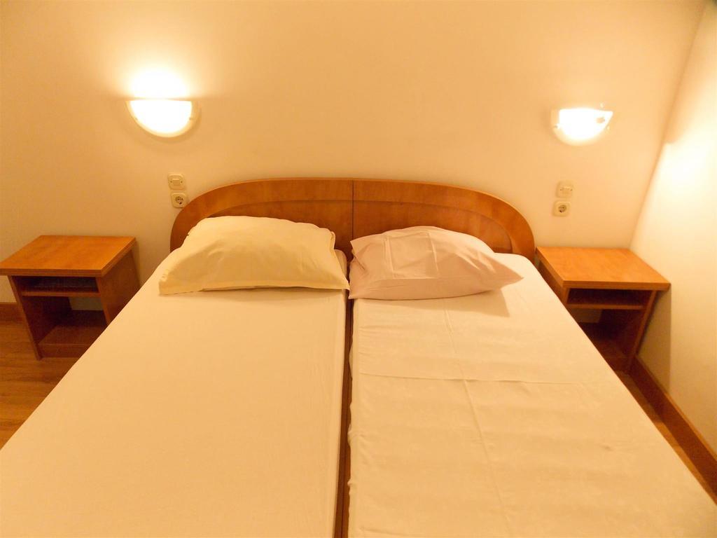 Apartments Frane (Adults Only) Novalja Pokój zdjęcie