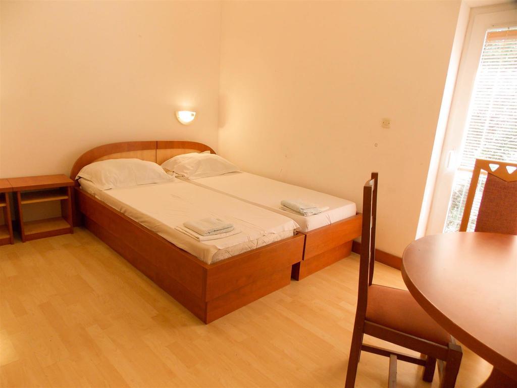 Apartments Frane (Adults Only) Novalja Pokój zdjęcie