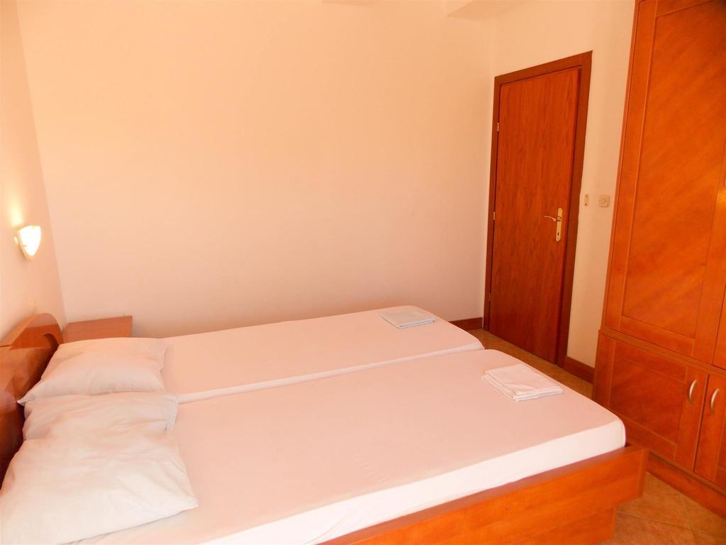 Apartments Frane (Adults Only) Novalja Pokój zdjęcie