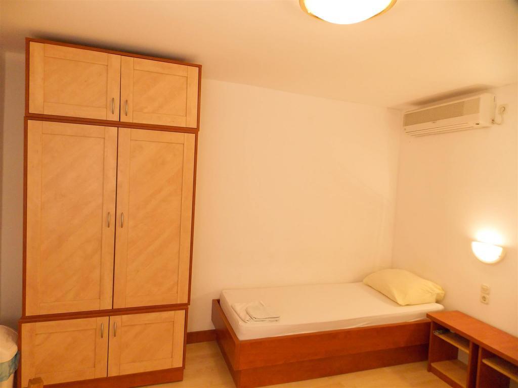 Apartments Frane (Adults Only) Novalja Pokój zdjęcie